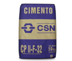 O cimento CSN CP II-F 32 é um cimento Portland composto, de uso geral na construção civil, com as seguintes características: É produzido com adições de escória granulada de alto-forno É indicado para a produção de concreto de média e alta resistência É versátil e pode ser usado em diversas aplicações, como concreto armado, pavimentação, blocos de concreto, argamassas e contrapisos Tem boa durabilidade e resistência Tem baixa permeabilidade Tem menor calor de hidratação É parametrizado conforme a Norma Brasileira – NBR 11578 Tem calcário na sua composição, conferindo-lhe uma maior impermeabilidade É produzido segundo a norma NBR 16697